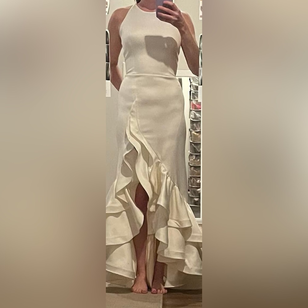 Bronx and Banco Paros Gown